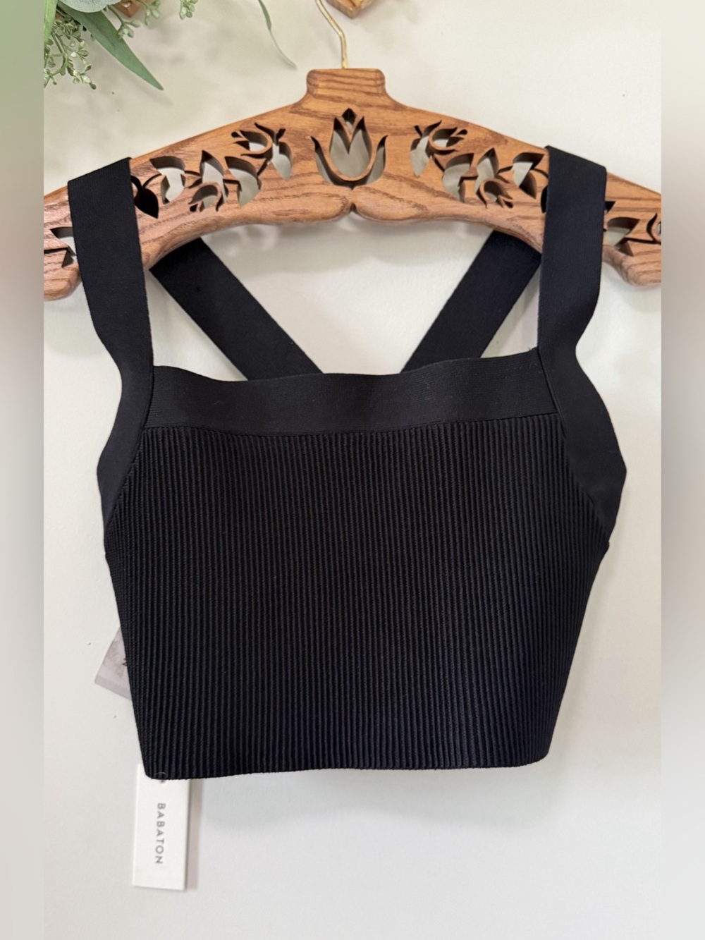 Aritzia Babaton Breslin Sculpt Black Ribbed Top Size L NWT